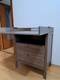 IKEA SUNDVIK PREBAĽOVACÍ STÔL/ KOMODA - 6