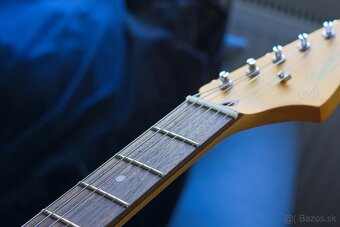 Squier J. Mascis Jazzmaster - 6