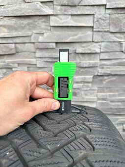 215/55 R17 98V XL zimné LAUFENN - 6