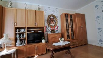 3 izbový byt, loggia 4 m2, pivnica 10 m2, Poľná ulica, Levic - 6