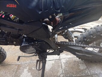 Predám motorku PITBIKE 125CM 4-takt - 6