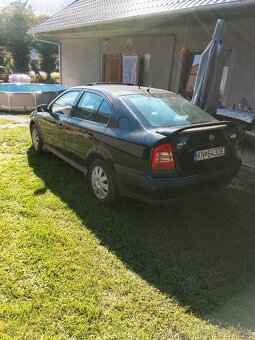 Škoda Octavia 1.8 - 6