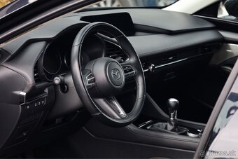 Mazda 3 2.0 BENZÍN SEDAN - 6