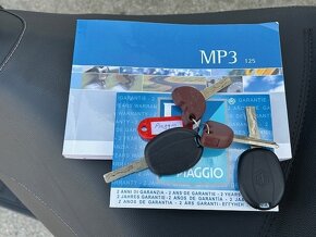 Piaggio Vespa MP3 125 - 6