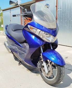 Suzuki Burgman 200, 13,5KW, r.v.2009 - 6