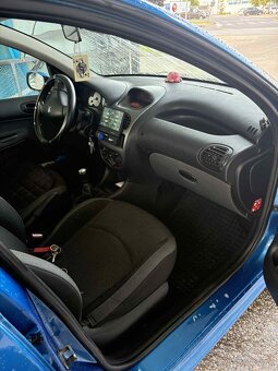 Peugeot 206 - 6