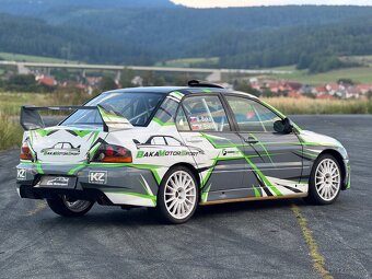 Mitsubishi Lancer Evo IX - 6