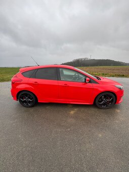 Ford Focus ST - 6