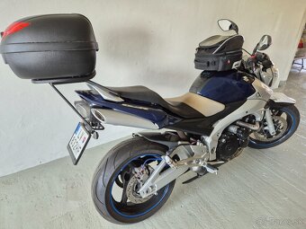 SUZUKI GSR 600 - 6