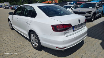 Volkswagen Jetta 2.0 TDI Business Highline DSG - 6