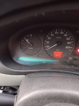 Renault Kangoo 1.9d, 47 kW, r.v. 2001, strešné okno - 6