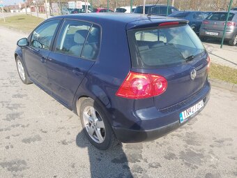 Volkswagen Golf 1.6 FSI Comfortline - 6