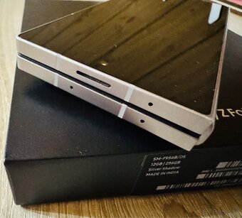 Samsung Galaxy Z Fold 6 256GB Silver Shadow - 6