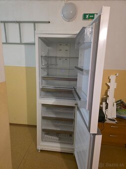 Predám chladničku Whirlpool - 6