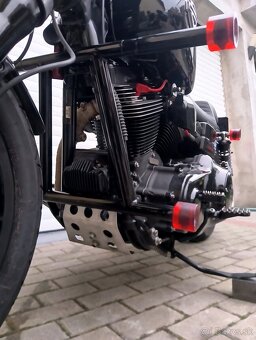 Harley Davidson Dyna black edition - 6