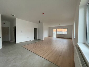 NA PREDAJ: 2-IZBOVÝ APARTMÁN S PREDZÁHRADKOU, Jána Ondruša, - 6