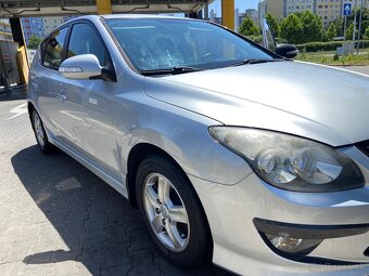 Hyundai i30 2011 1.4 benzín manual - 6