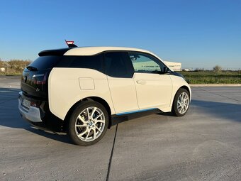 Elektrická BMW i3 - 6