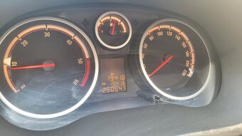 Opel Corsa 1.7 Diesel - 6
