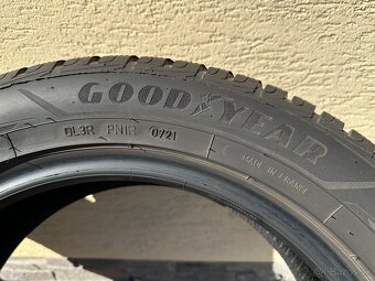 215/55 R17 98V XL zimné GOODYEAR - 6