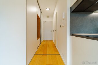 NOVÝ, SVETLÝ BYT S BALKÓNOM, PIVNICOU A GARÁŽOU,ČEREŠNE LIVI - 6