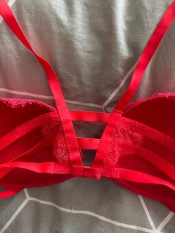 Victoria's Secret Bombshell push-up podprsenka - 6