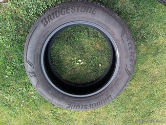225/60R 18 Bridgestone - 6