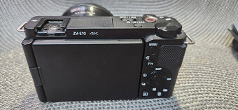 Sony Alpha ZV-E10 - 6