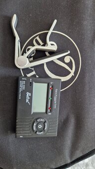 Elektroakusticka gitara YAMAHA - - 6