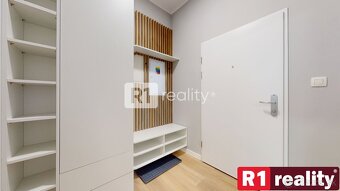 Jedinečný 3 izbový byt 64 m2+ 8 m2 balkóny + parking, Piešťa - 6
