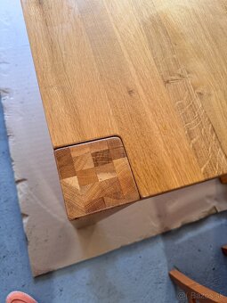 masívny jedálensky stôl so stoličkami - 6