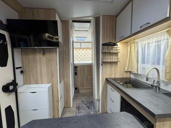 Obytný automobil Iveco - 6