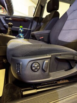 Volkswagen passat b7 2011 2.0 103 kW - 6