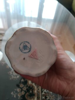 Sklenené a porcelánové vázy - 6