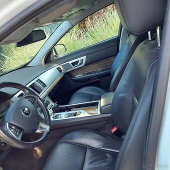 Jaguar XF 3.0 S/C Luxury AWD - 6