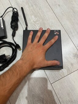Lenovo ThinkCentre - 6