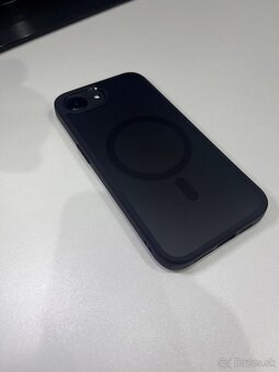 Iphone 16e - 6