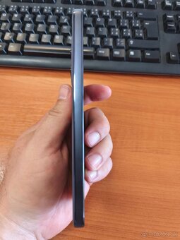 Predam Motorolu Edge 50 neo 8/256 gb, seda - 6