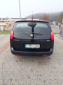 Peugeot 5008 - 6