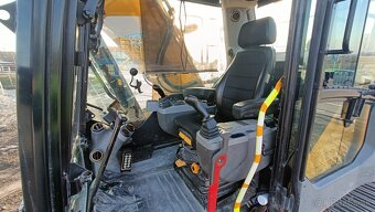 predám pásový báger JCB 220 XL 4F r.v. 2019 5.950 MTH - 6