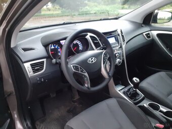 Hyundai i30 CRDI combi - 6