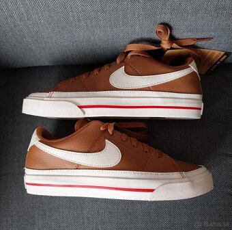 Tenisky Nike Court Legacy 37,5 - 6