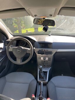 Opel Astra (2006) - 6