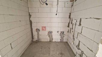 Novostavba- 3izbovy byt s balkónom a obrovskou terasou 180m - 6