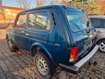 Lada Niva 1.7i model 2011 - 6