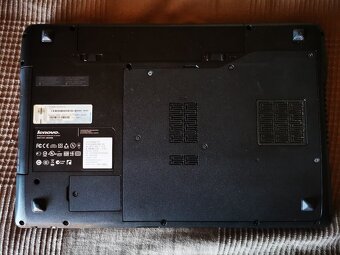 Lenovo IdeaPad Y570 - 6