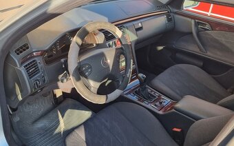 Mercedes E200 - 6