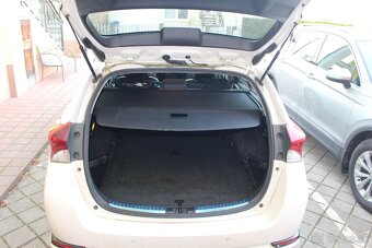 Toyota Auris TS 1.6 Valvematic Executive, automat, r. 2018 - 6