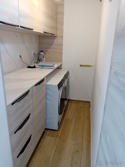 Kuchynské linky, stavané skrine. Interier na komplet - 6
