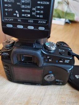 Zrkadlovka sony a 100 - 6